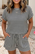 Black and white textured set