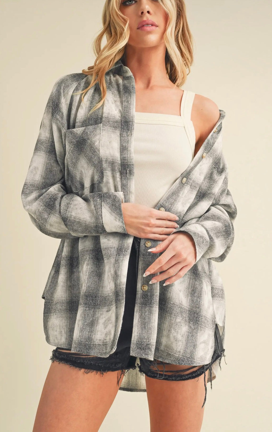 Oversized white and grey flannel